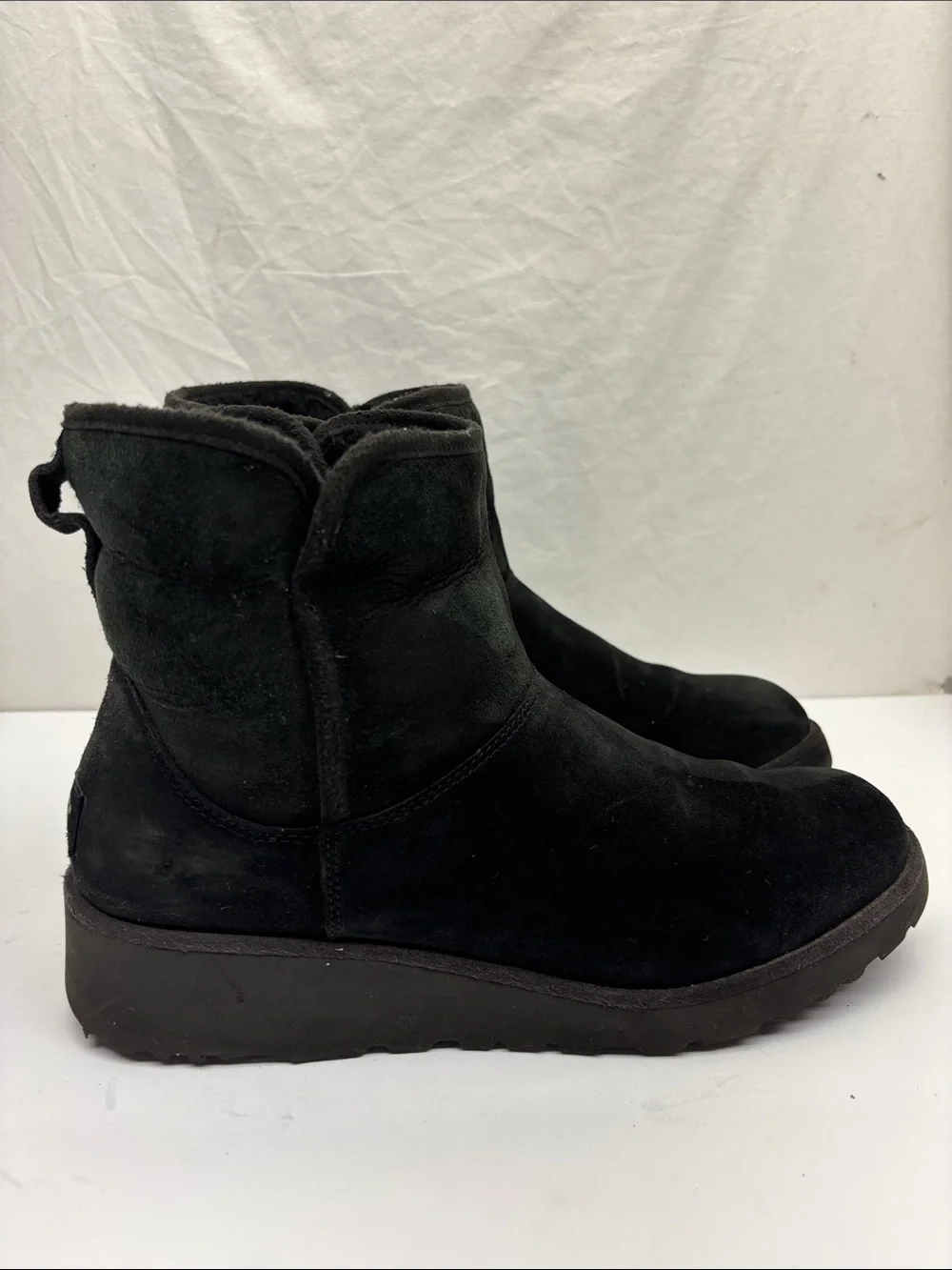 UGG black women’s boots, SZ 9.5, box 76